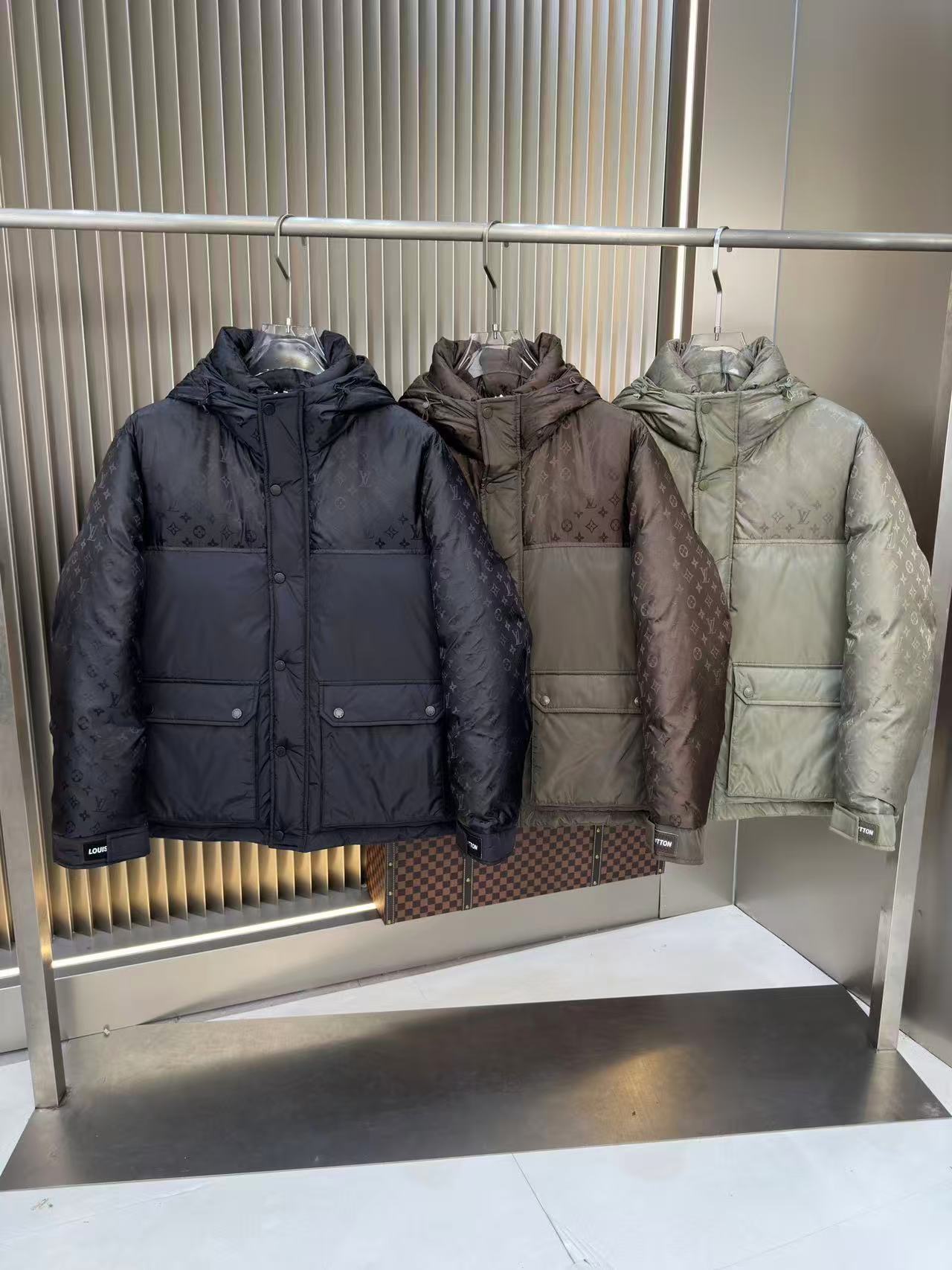 Louis vuitton  ルイ・ヴィトン  ダウンジャケット