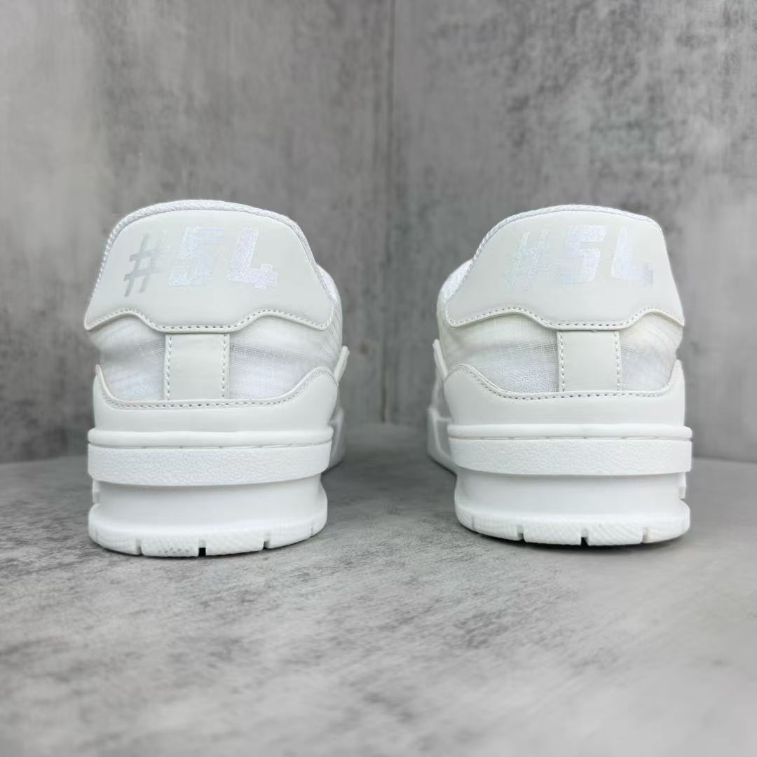 LV トレイナー スニーカー