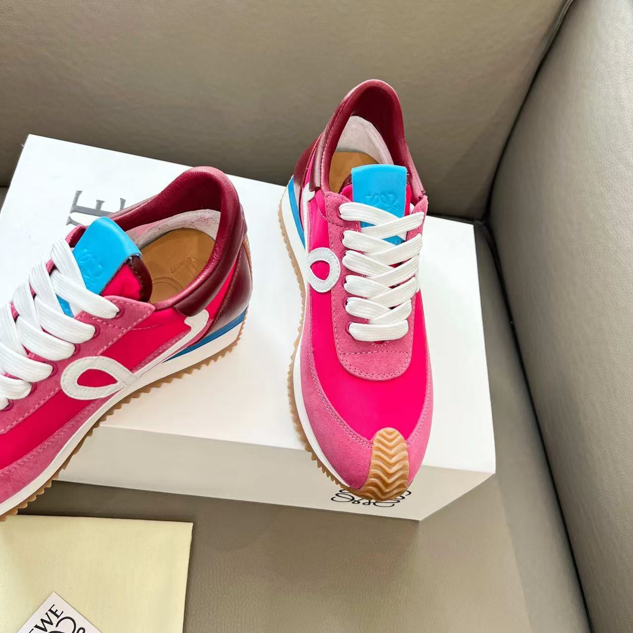 Loewe フローランナー 2.0（ナイロン&スエード）