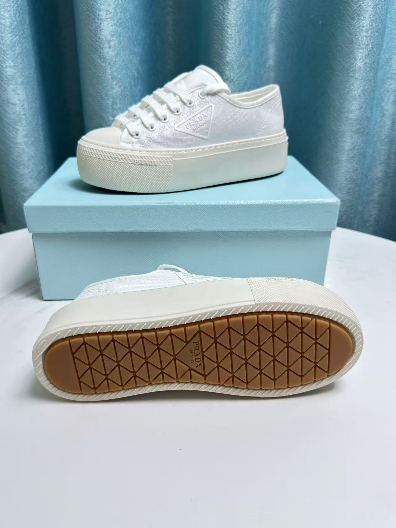 Prada レースアップ ファブリック スニーカー