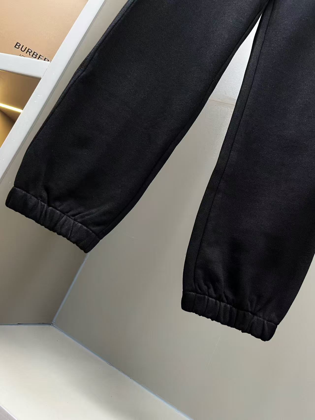 Burberry ロゴ コットン ジョギングパンツ