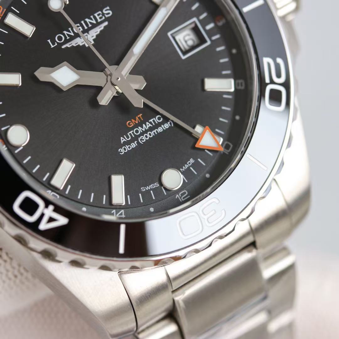 LONGINES  ロンジン  HYDROCONQUEST GMT, L3.790.4.56.6, 自動巻 ウォッチ, Ø 41.00 mm, ステンレススティールとセラミック.