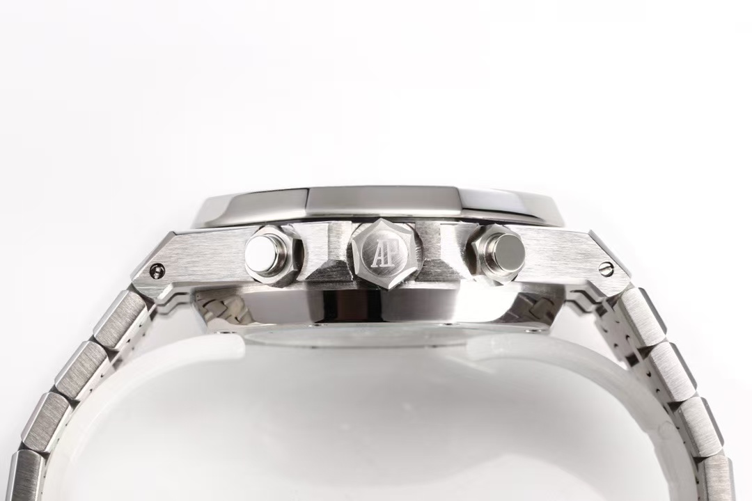 Audemars Piguet  オーデマピゲ  ロイヤル オーク クロノグラフ