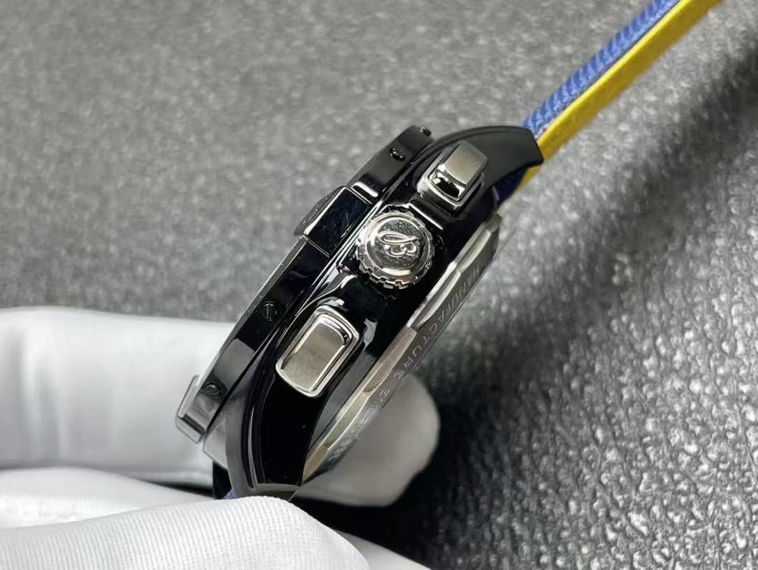 Breitling ブライトリング アベンジャー B01 クロノグラフ 44 ナイト ミッション US ネイビー アカデミー