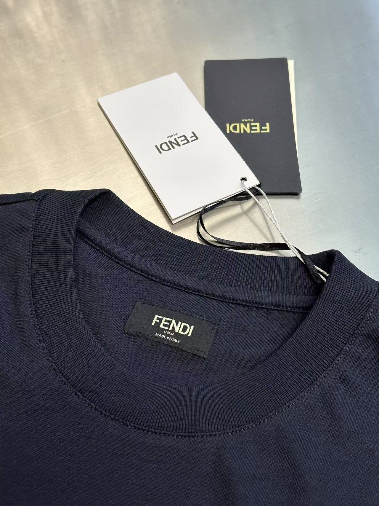 Fendi ブルーコットン Tシャツ