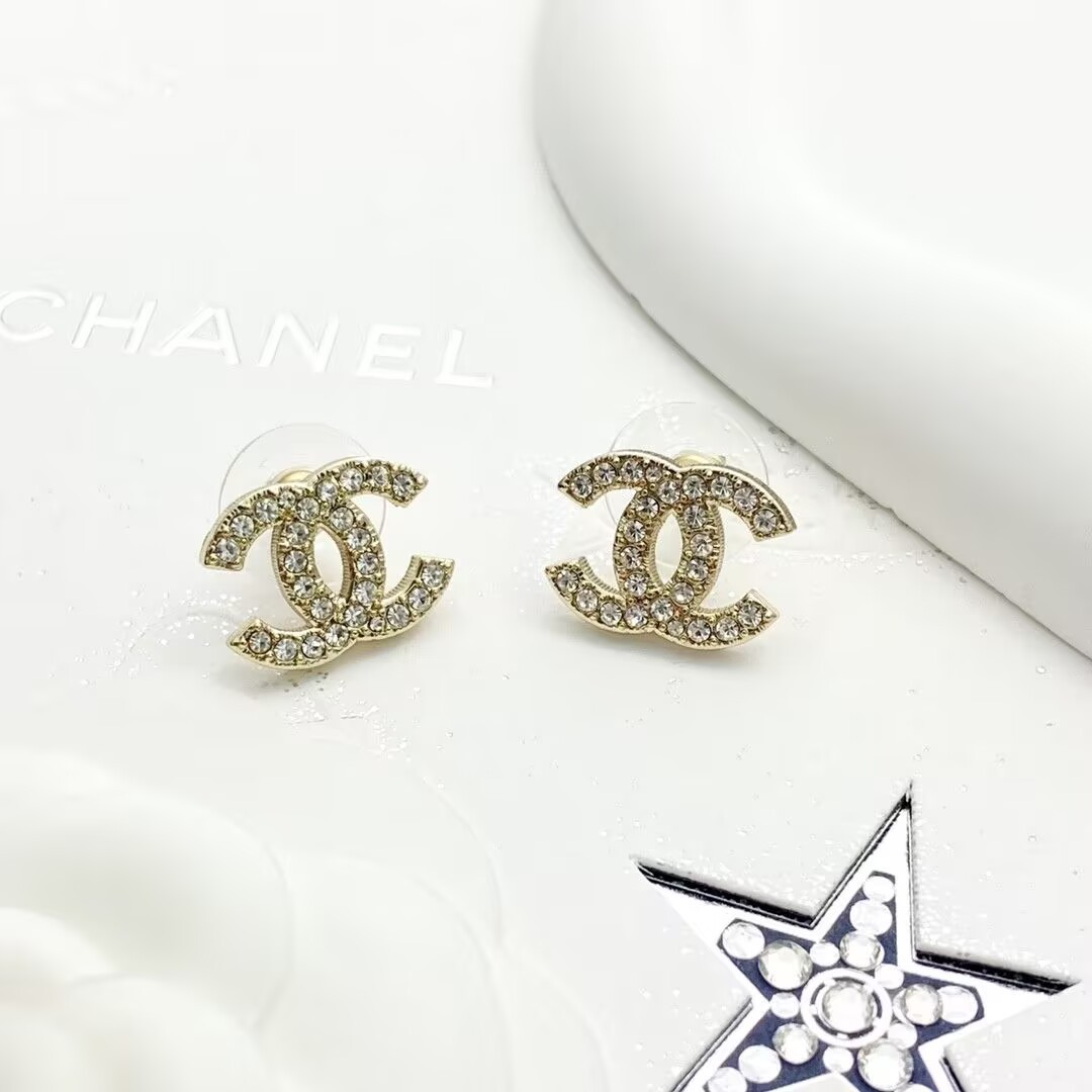 CHANEL COCOラインストーンピアス