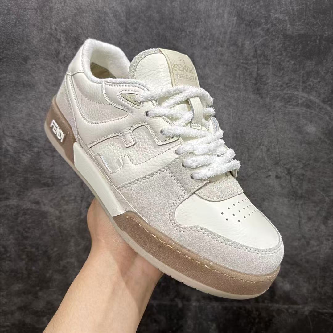Fendi フェンディ マッチ ホワイトスエード ロートップ