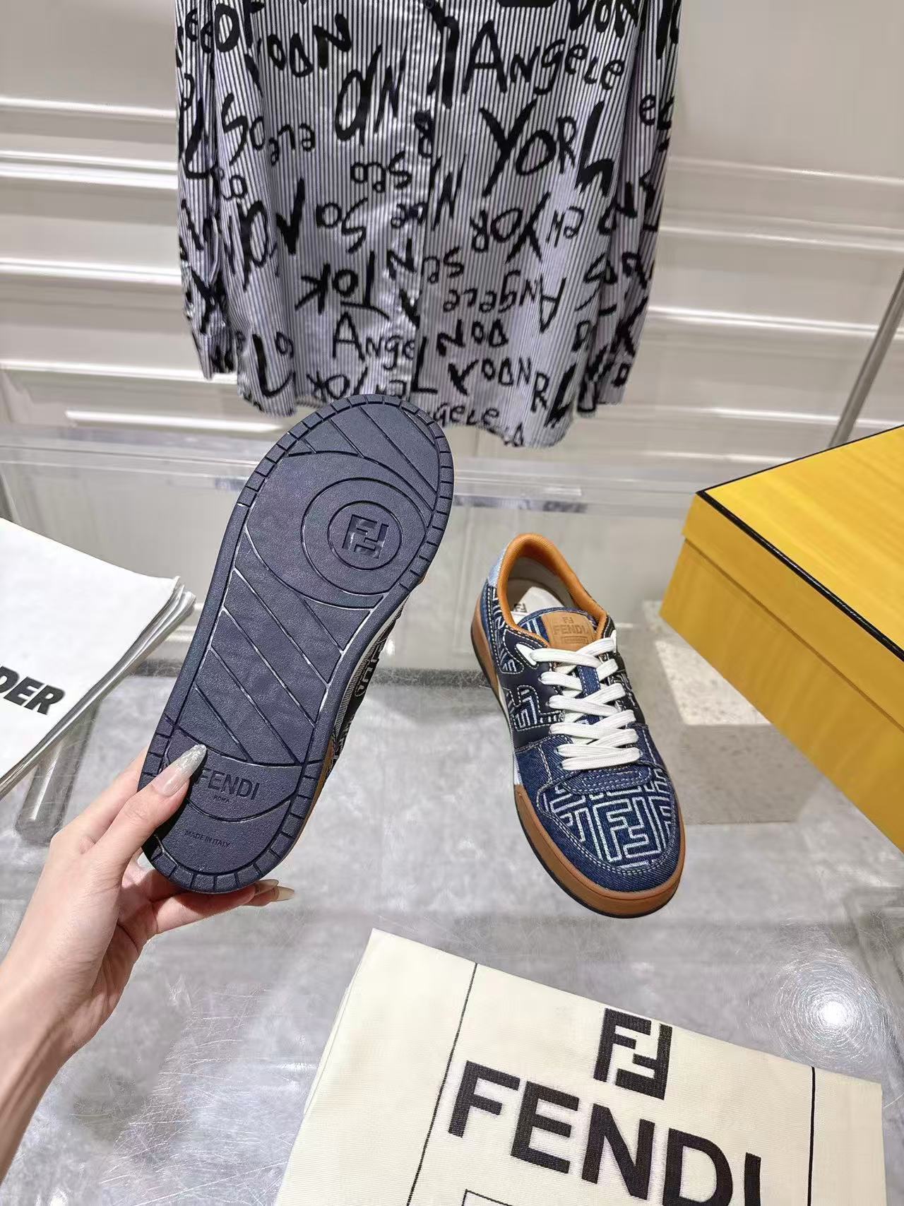 DIOR フェンディ マッチ スニーカー