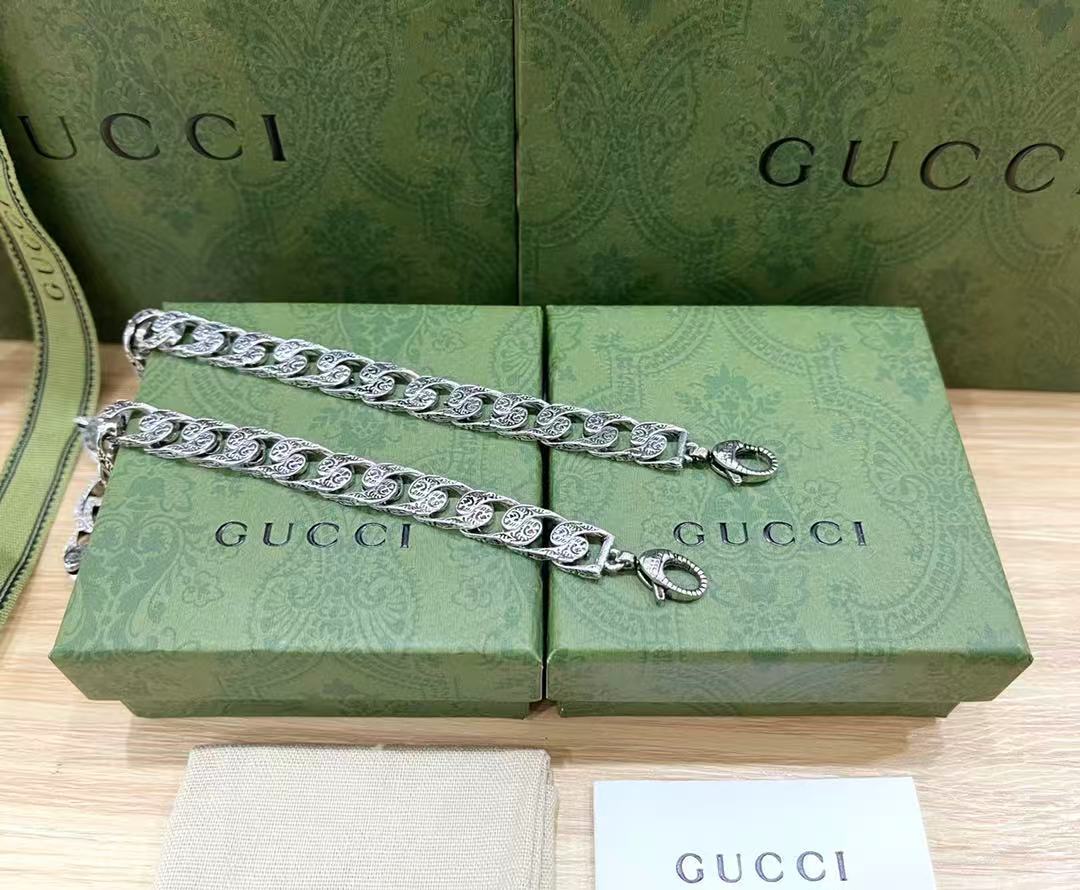 GUCCI 〔グッチ インターロッキング〕チェーン ブレスレット