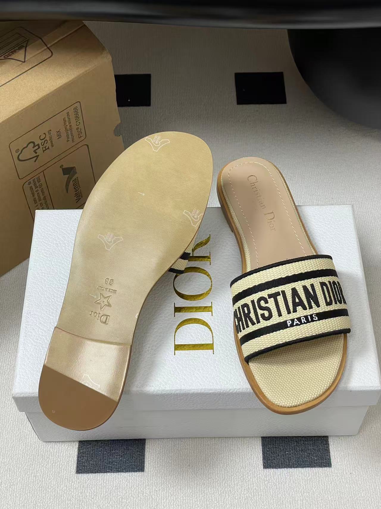 DIOR スライド ラフィア & エンブロイダリー コットン