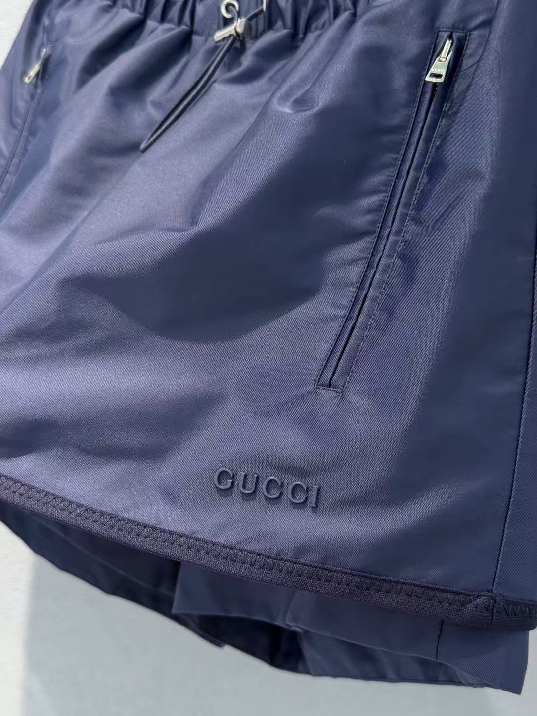 GUCCI メタル ロゴ ナイロン ギャバジン スコート