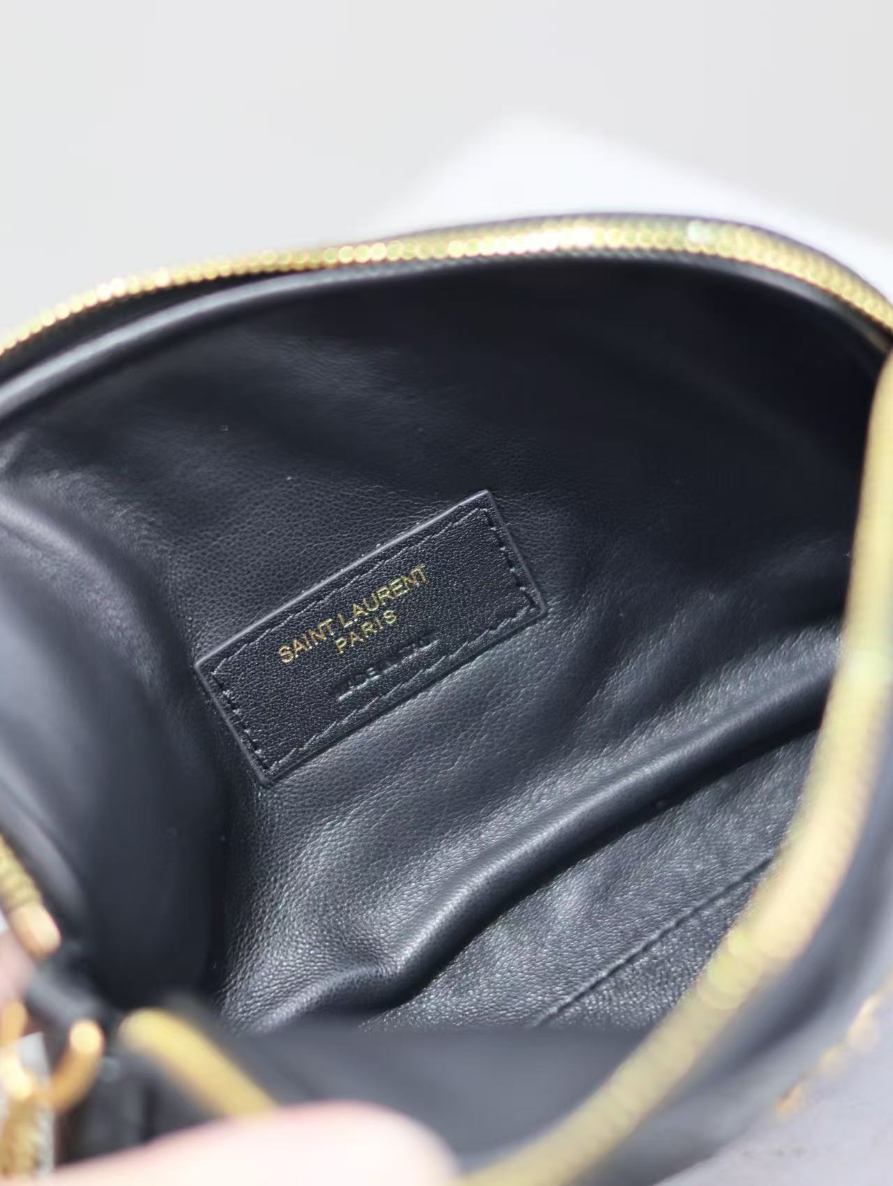 Saint Laurent サンローラン ギャビー カメラバッグ（ラムスキン）