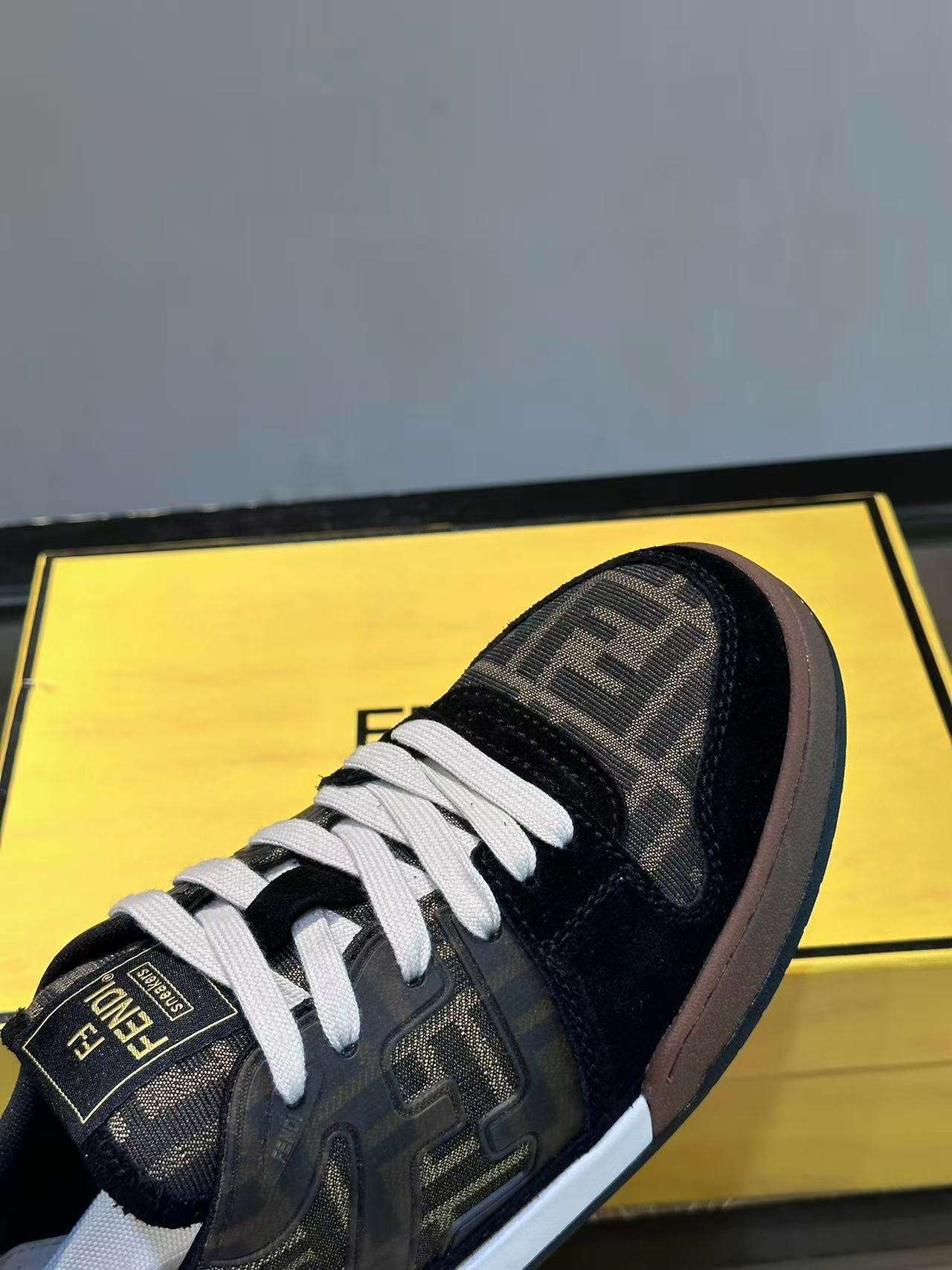 Fendi フェンディ マッチ スニーカー
