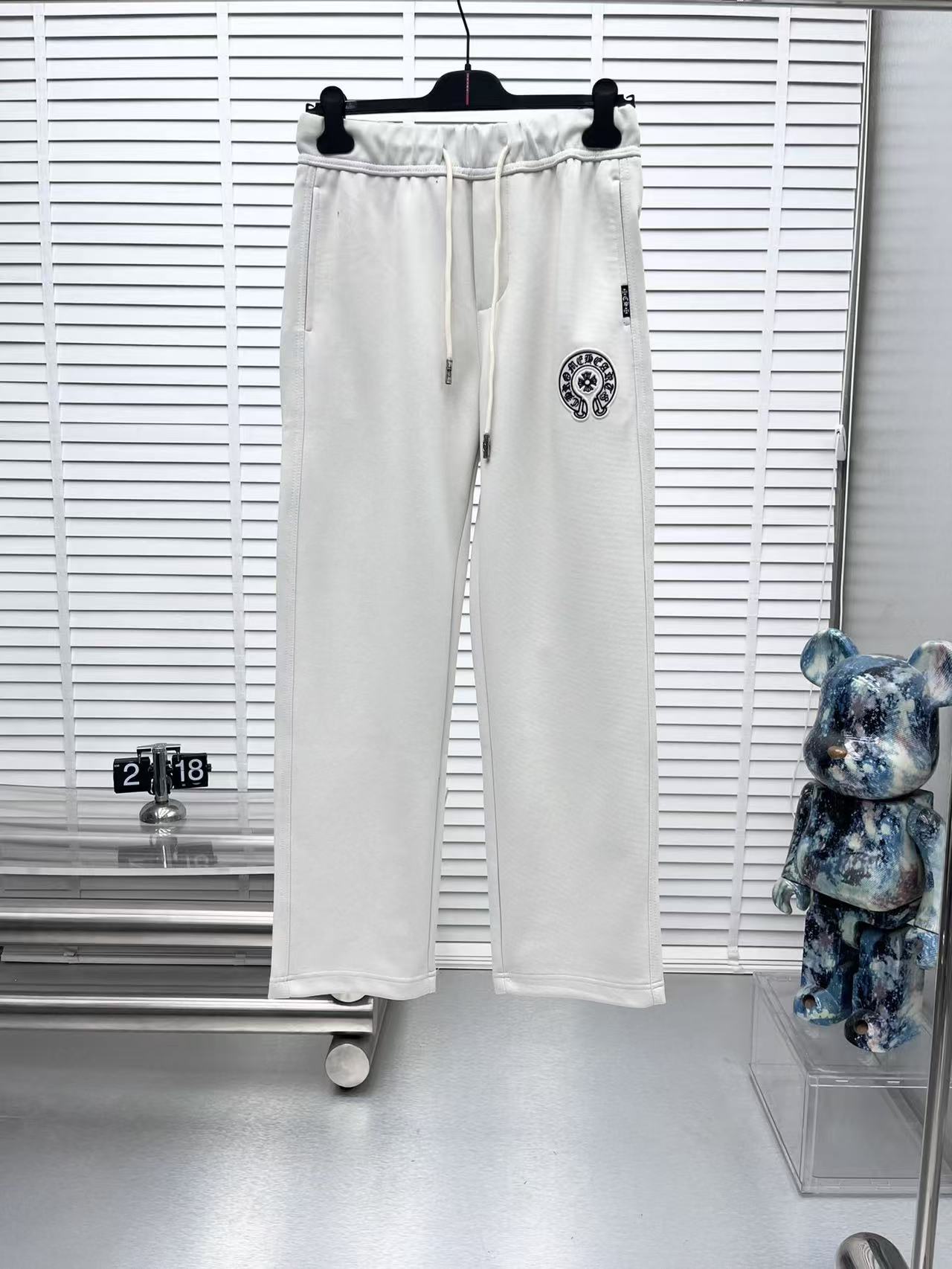 クロムハーツ　パンツ　ホワイト