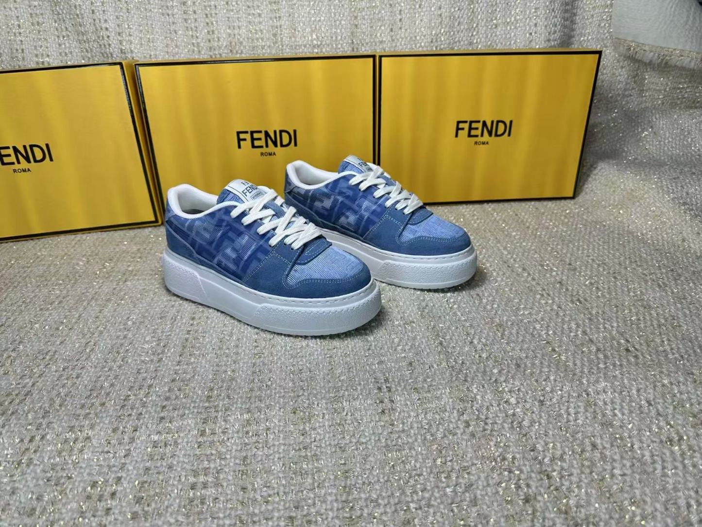 Fendi フェンディ マッチ
