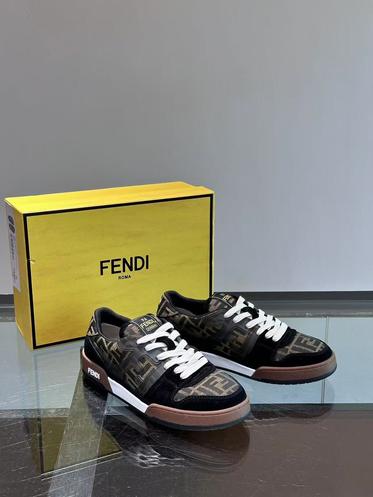Fendi フェンディ マッチ スニーカー