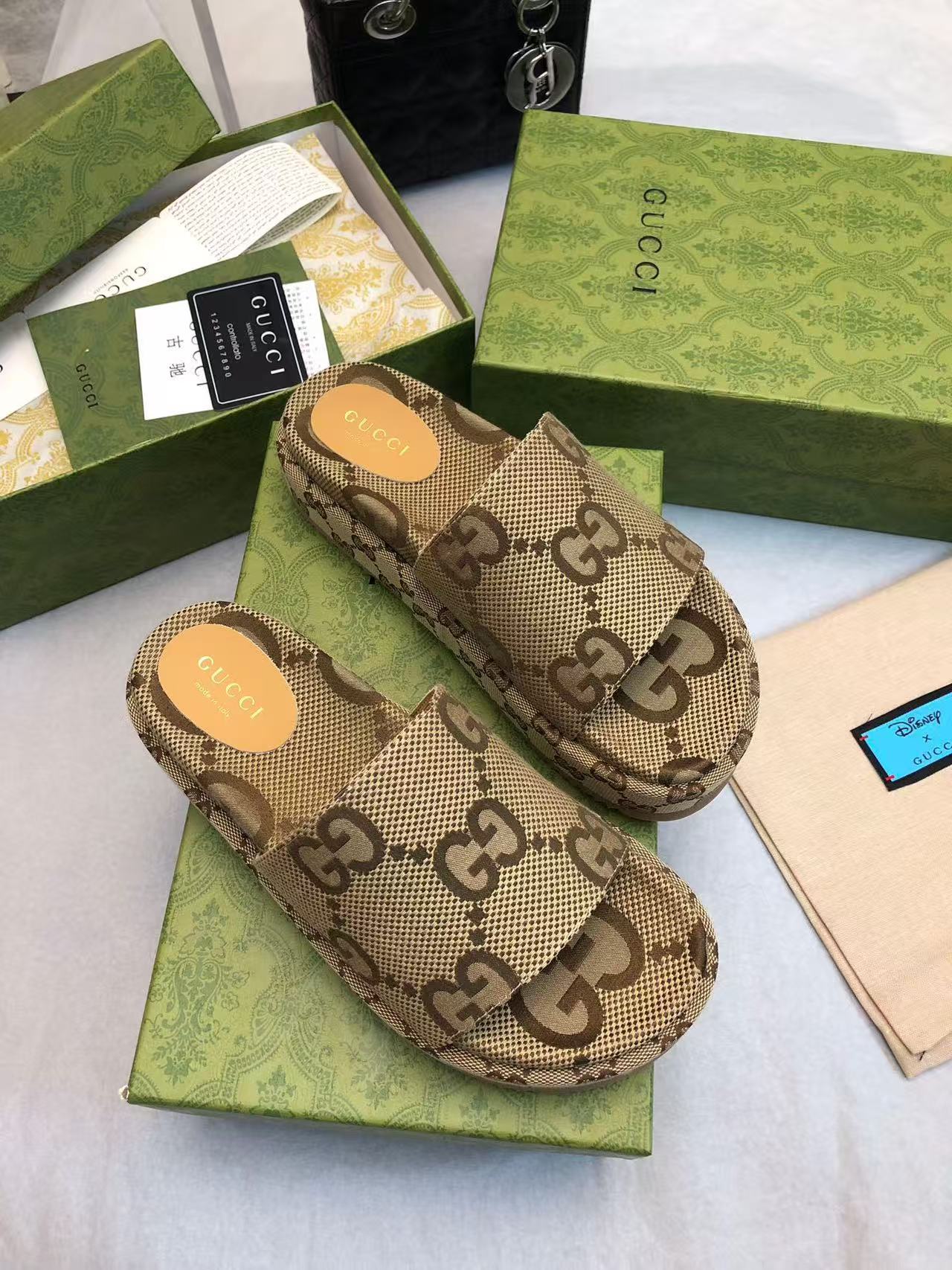 GUCCI ウィメンズ プラットフォーム スライドサンダル