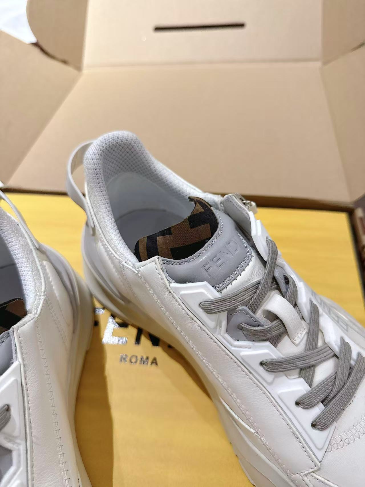 Fendi フェンディ フロー スニーカー