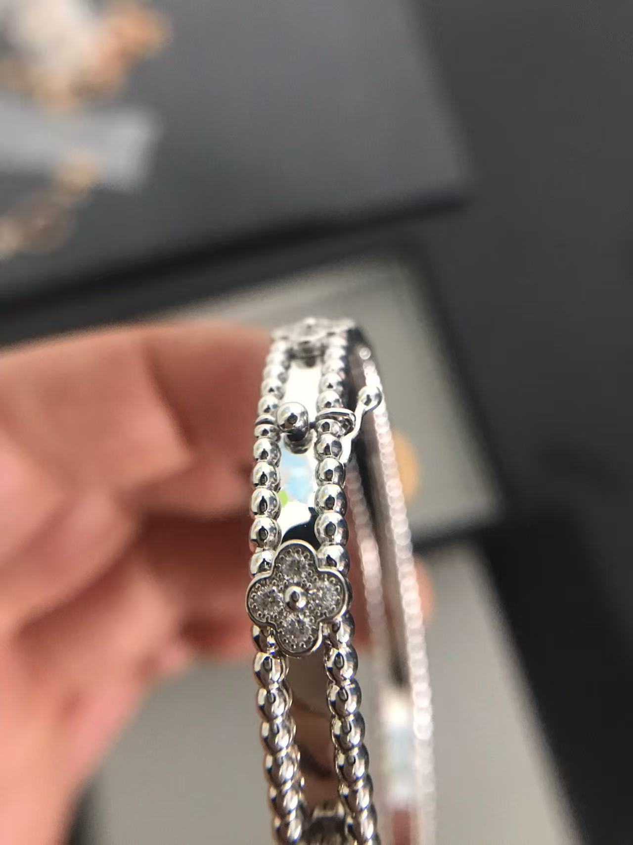 ペルレ スウィートクローバー ブレスレット、ミディアムモデル