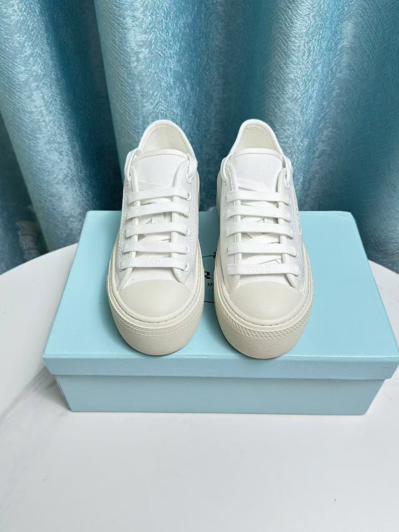 Prada レースアップ ファブリック スニーカー