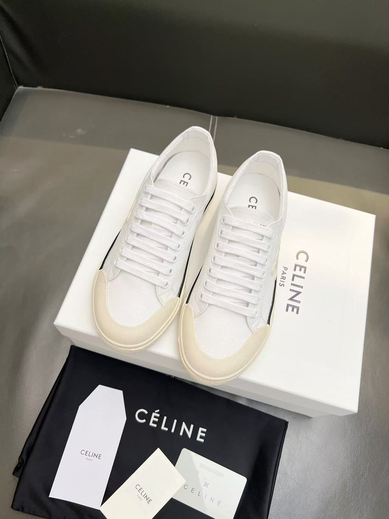CELINE アラン トリオンフ スニーカー / キャンバス