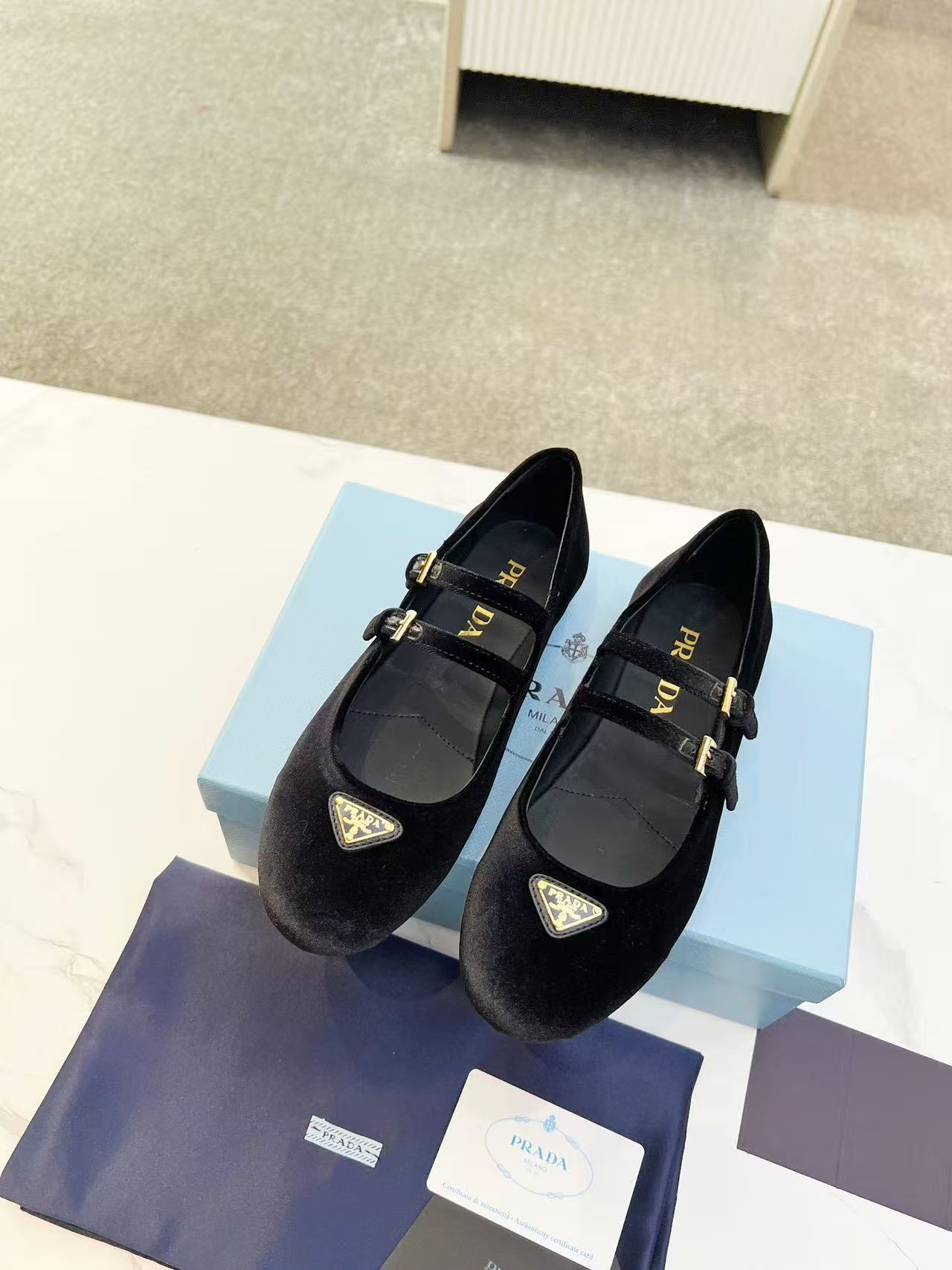 Prada ベルベット バレリーナ