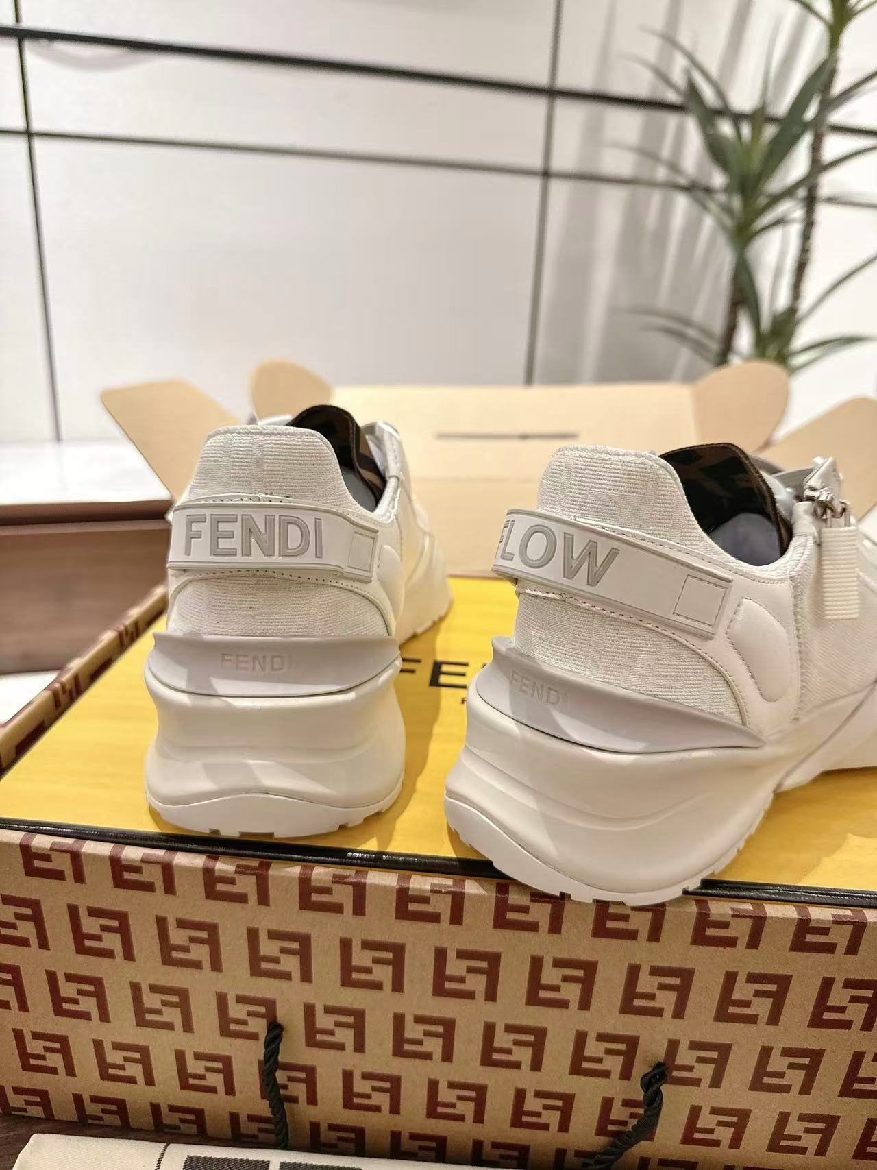 Fendi フェンディ フロー スニーカー