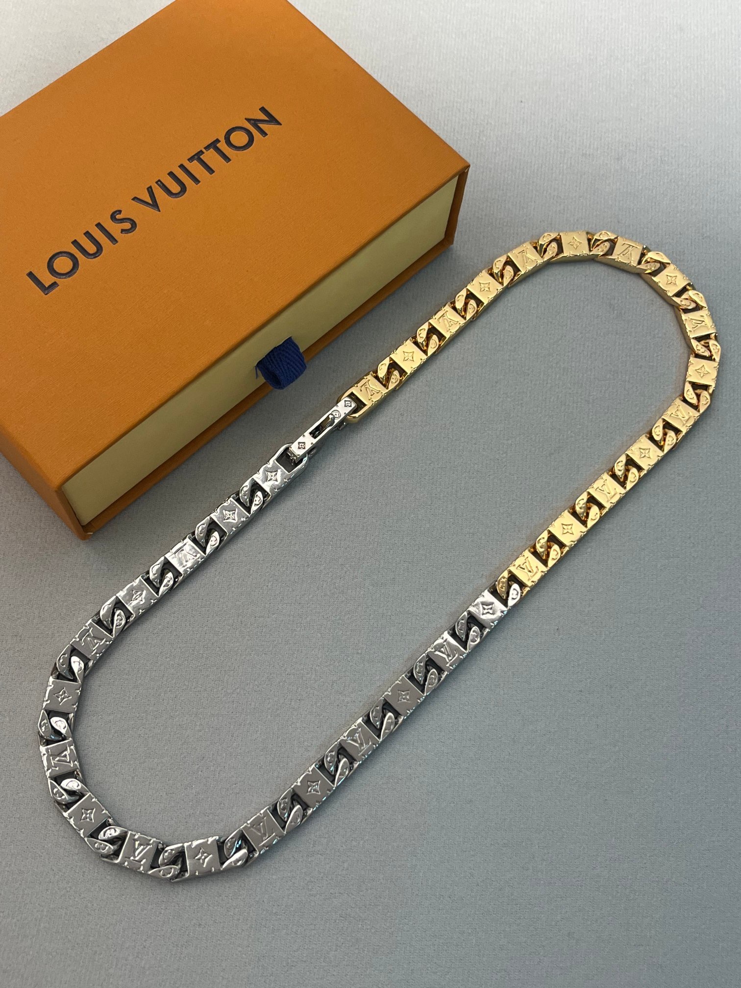 M02229 ネックレス･モノグラム タイドアップ