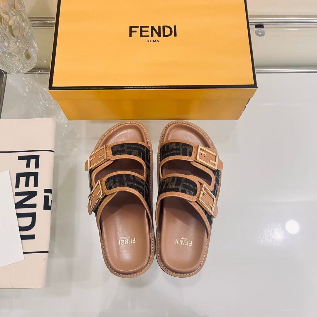 Fendi フェンディ フィール サンダル