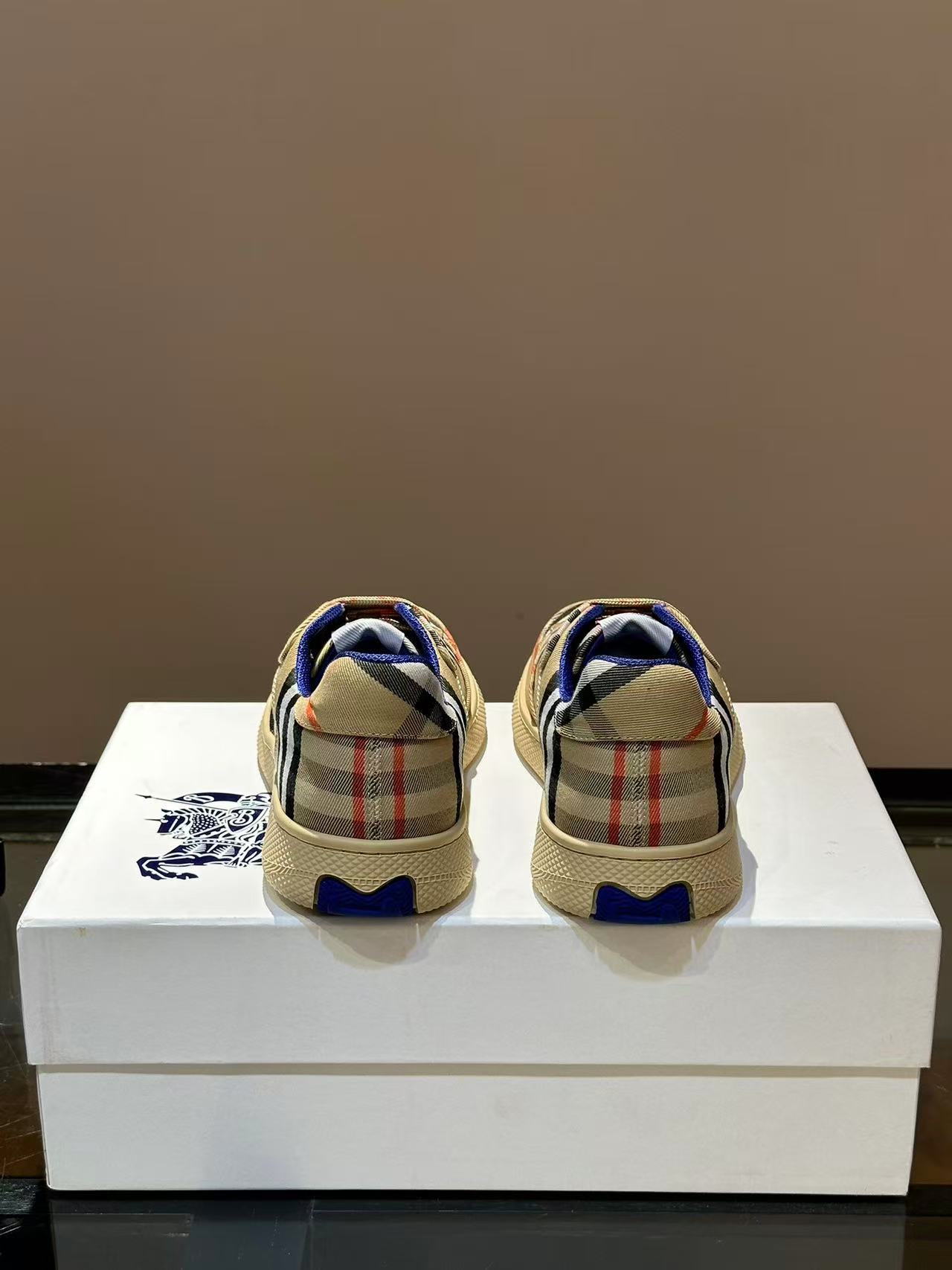 Burberry チェック テラススニーカー