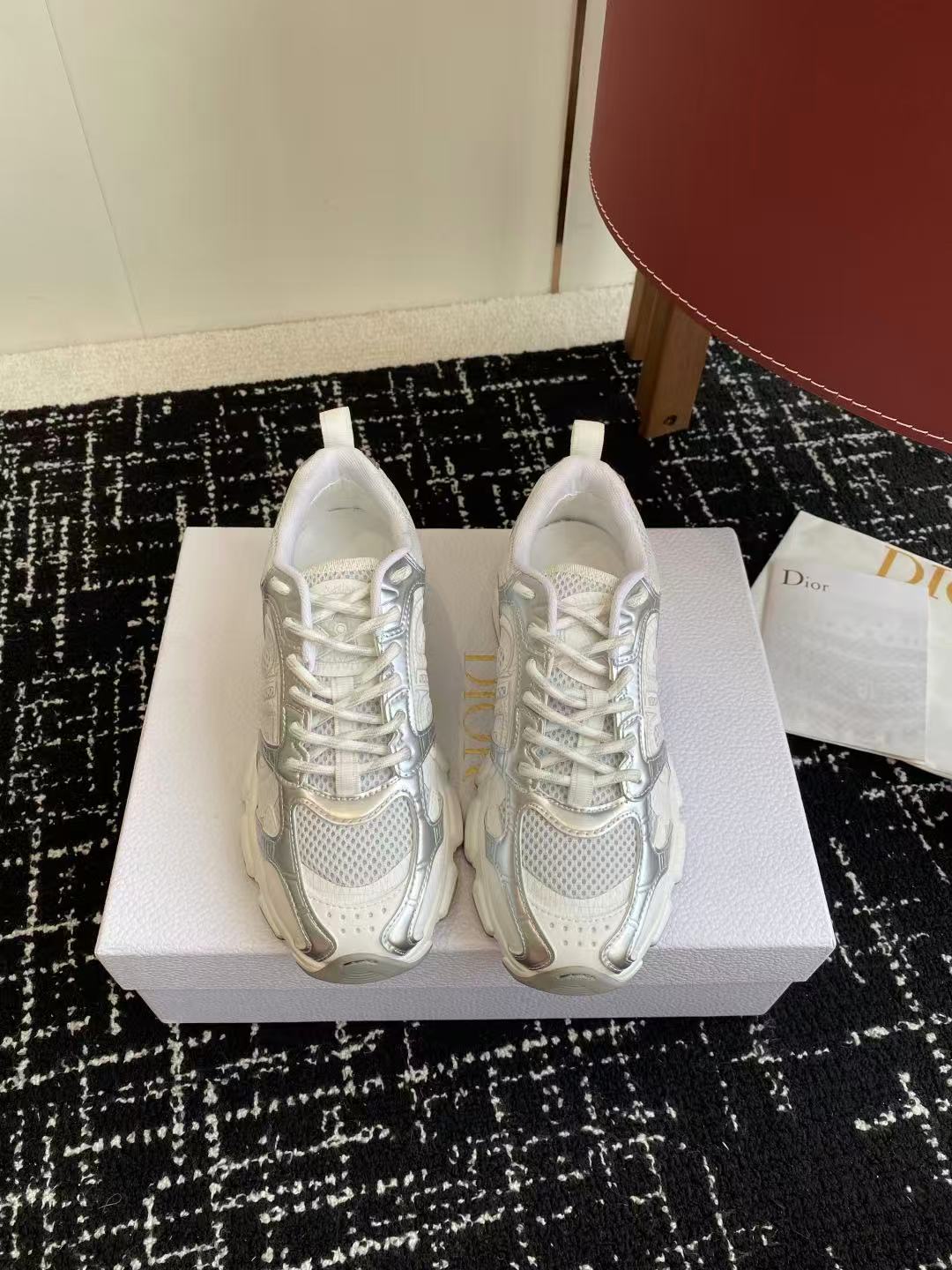 Dior Chrono スニーカー メッシュ & ラミネート レザーエフェクト インサーション