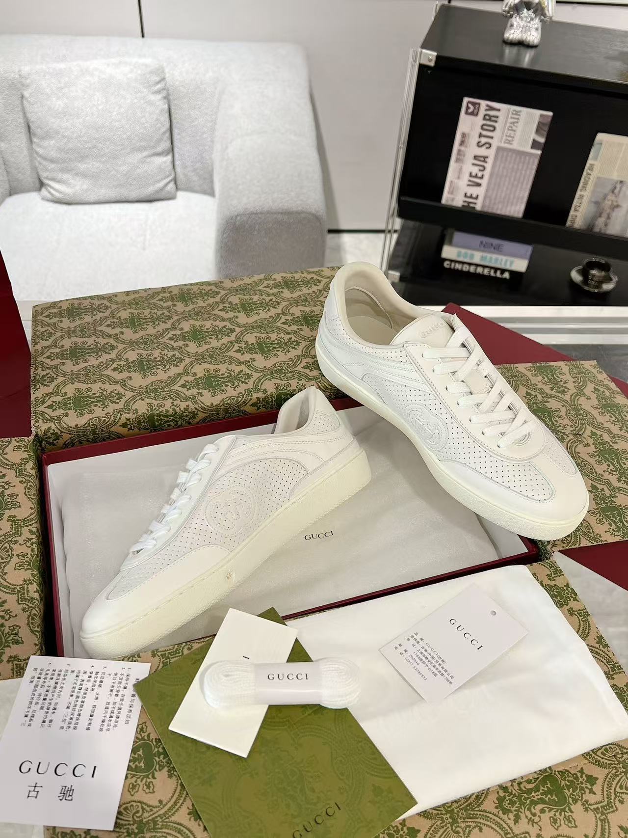 GUCCI メンズ G75 スニーカー