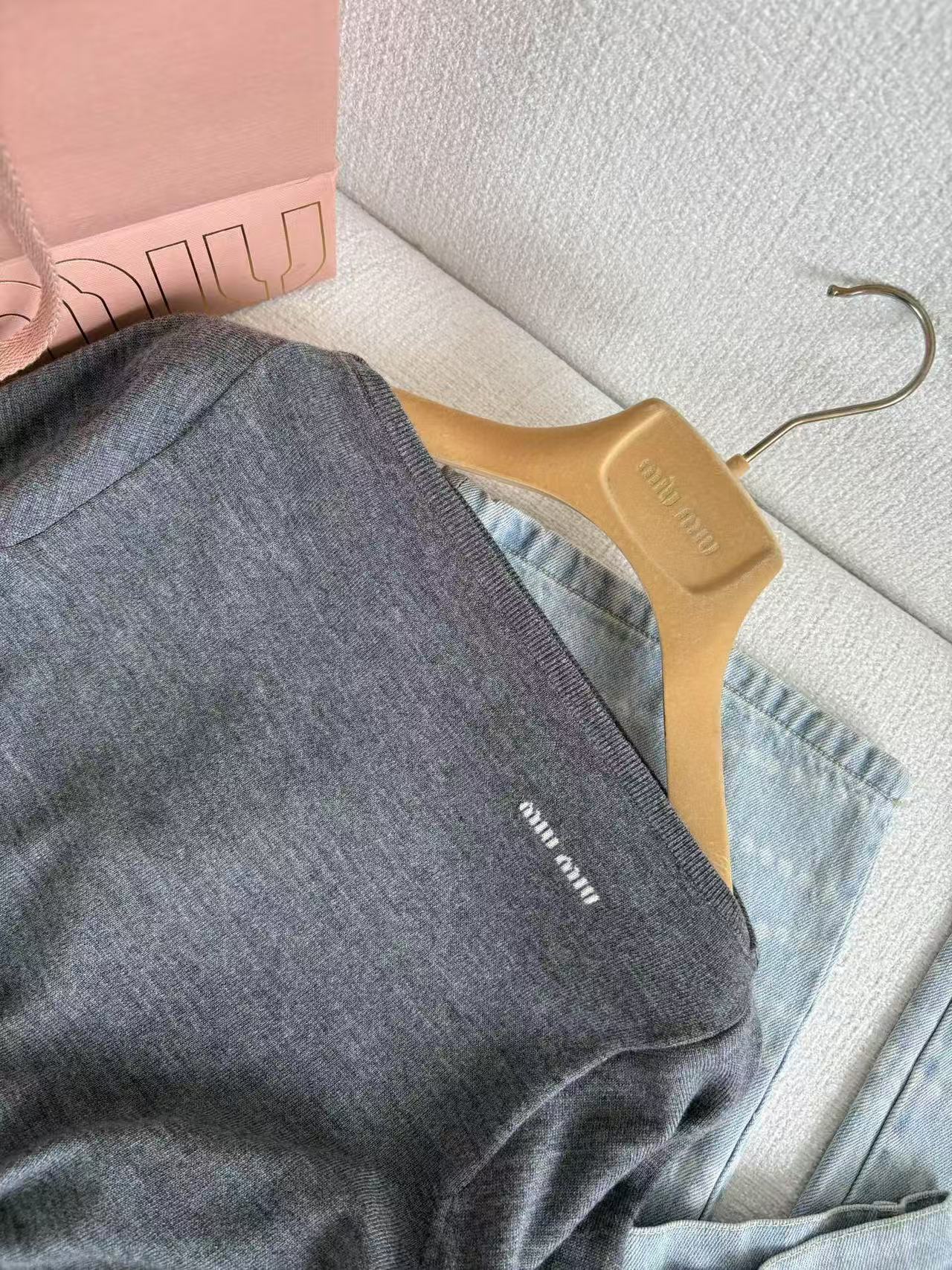 MIUMIU ウール ボートネック セーター