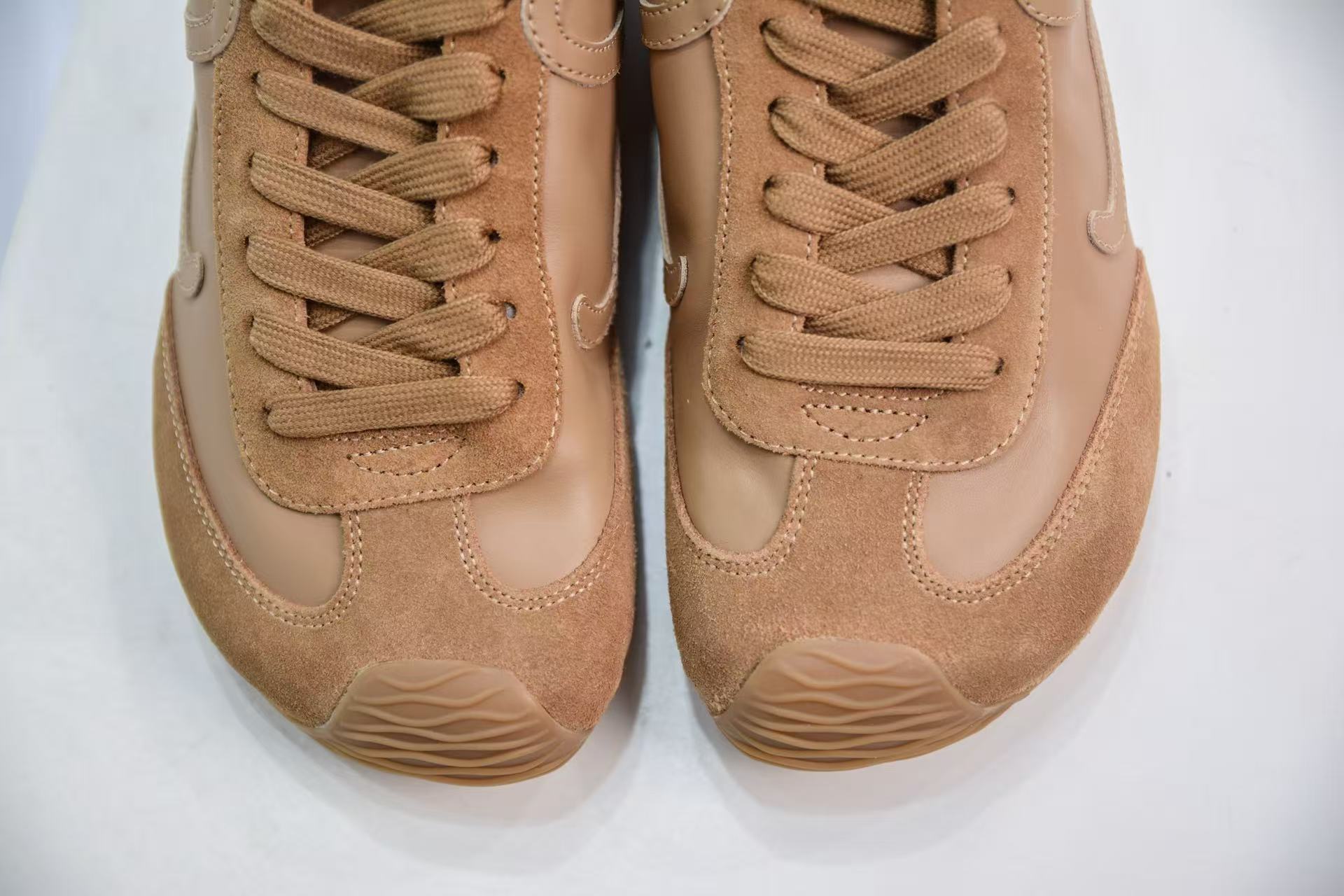 Loewe バレエランナー 2.0（ソフトカーフ）