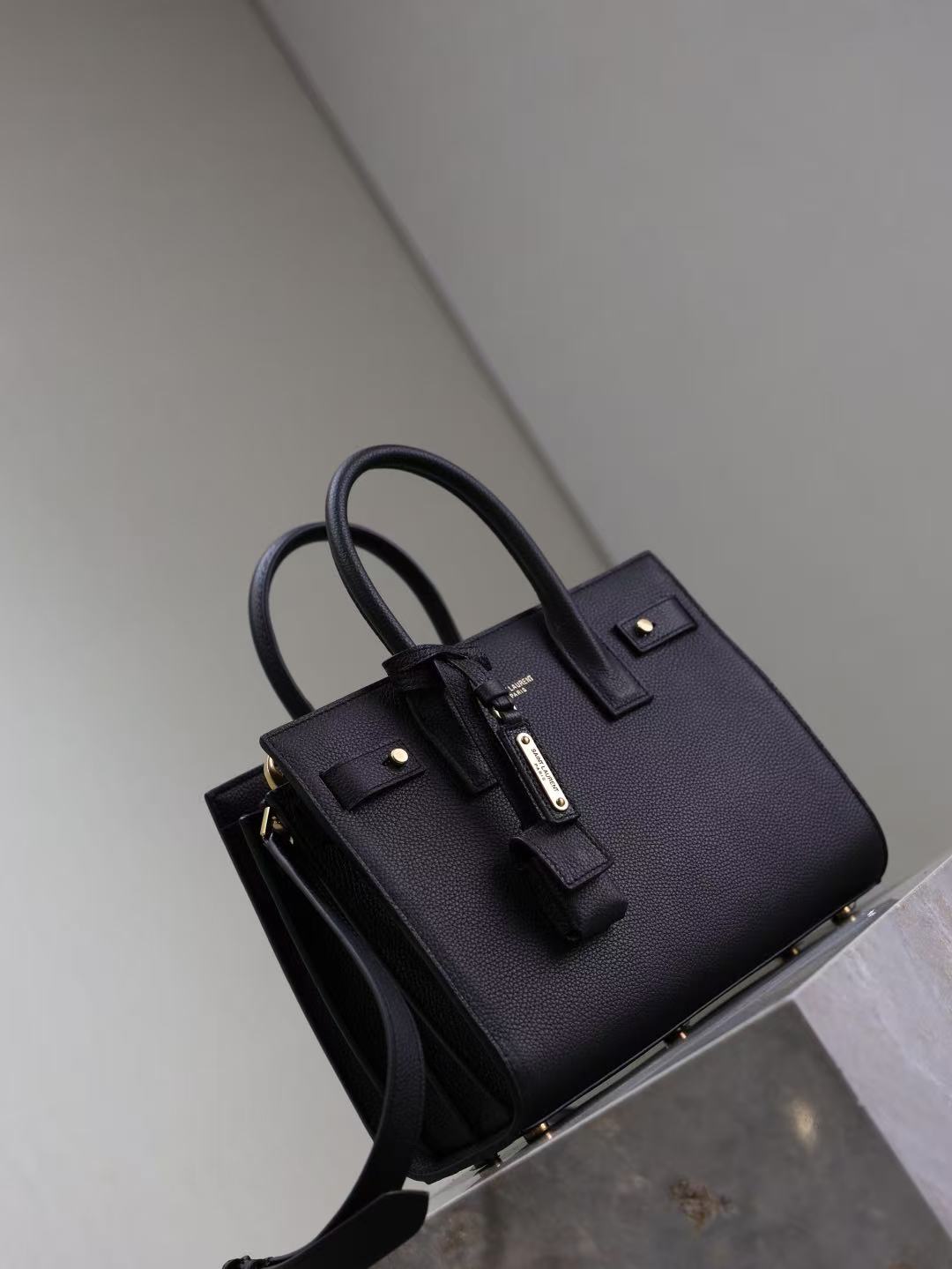 Saint Laurent サンローラン  サック ド ジュール ソフト ナノ（グレインレザー）