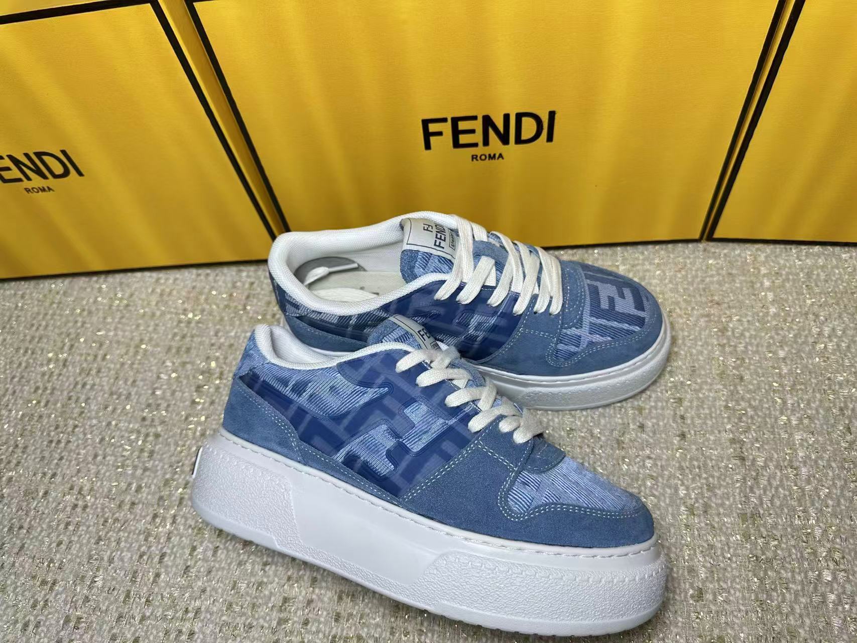 Fendi フェンディ マッチ