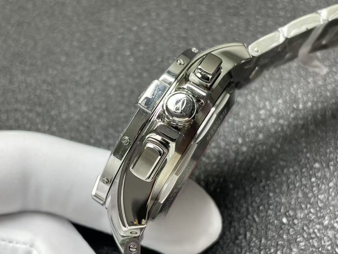 Breitling ブライトリング スーパー アベンジャー B01 クロノグラフ 46