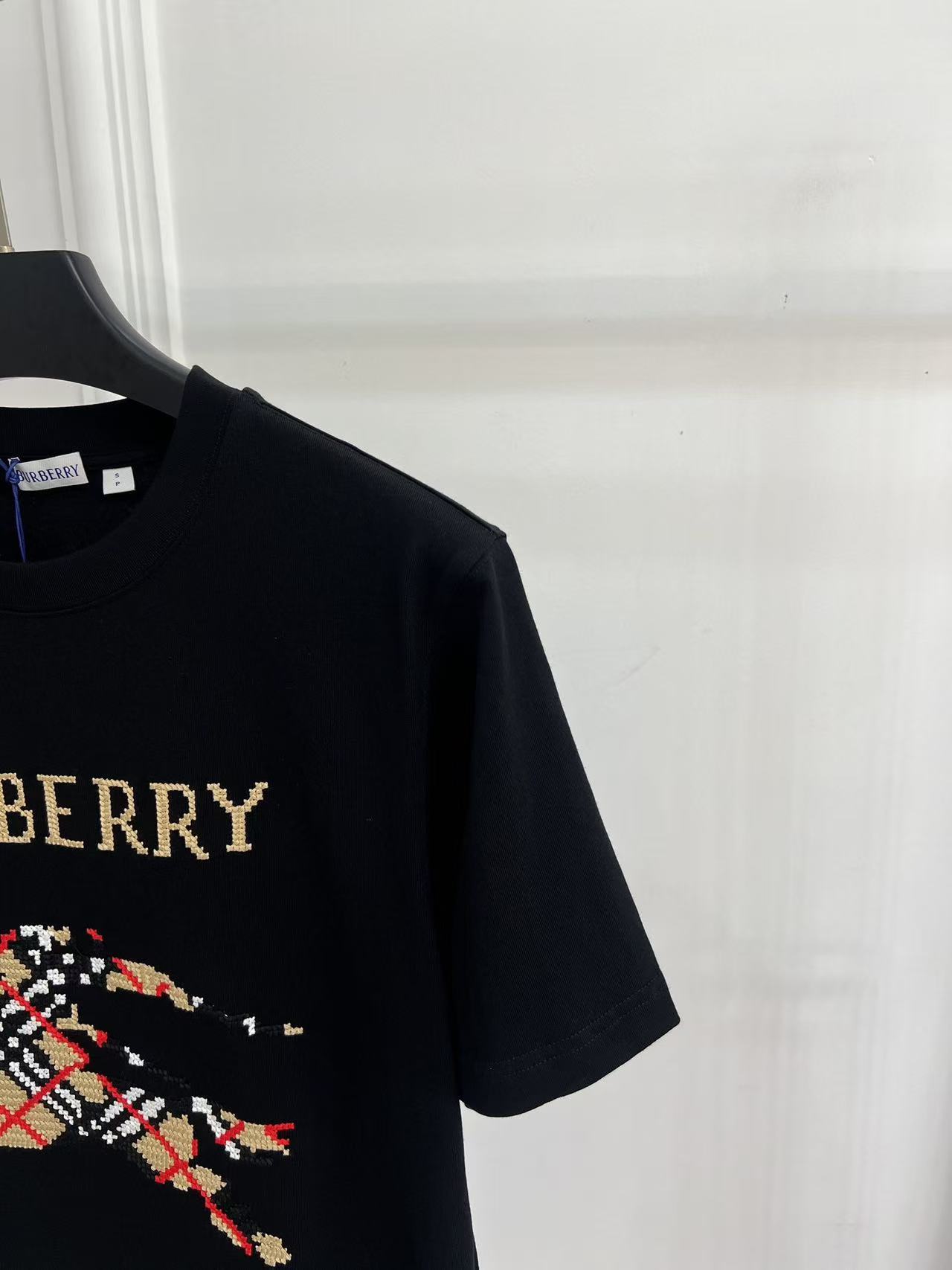 Burberry クロスステッチ EKD​ コットンTシャツ