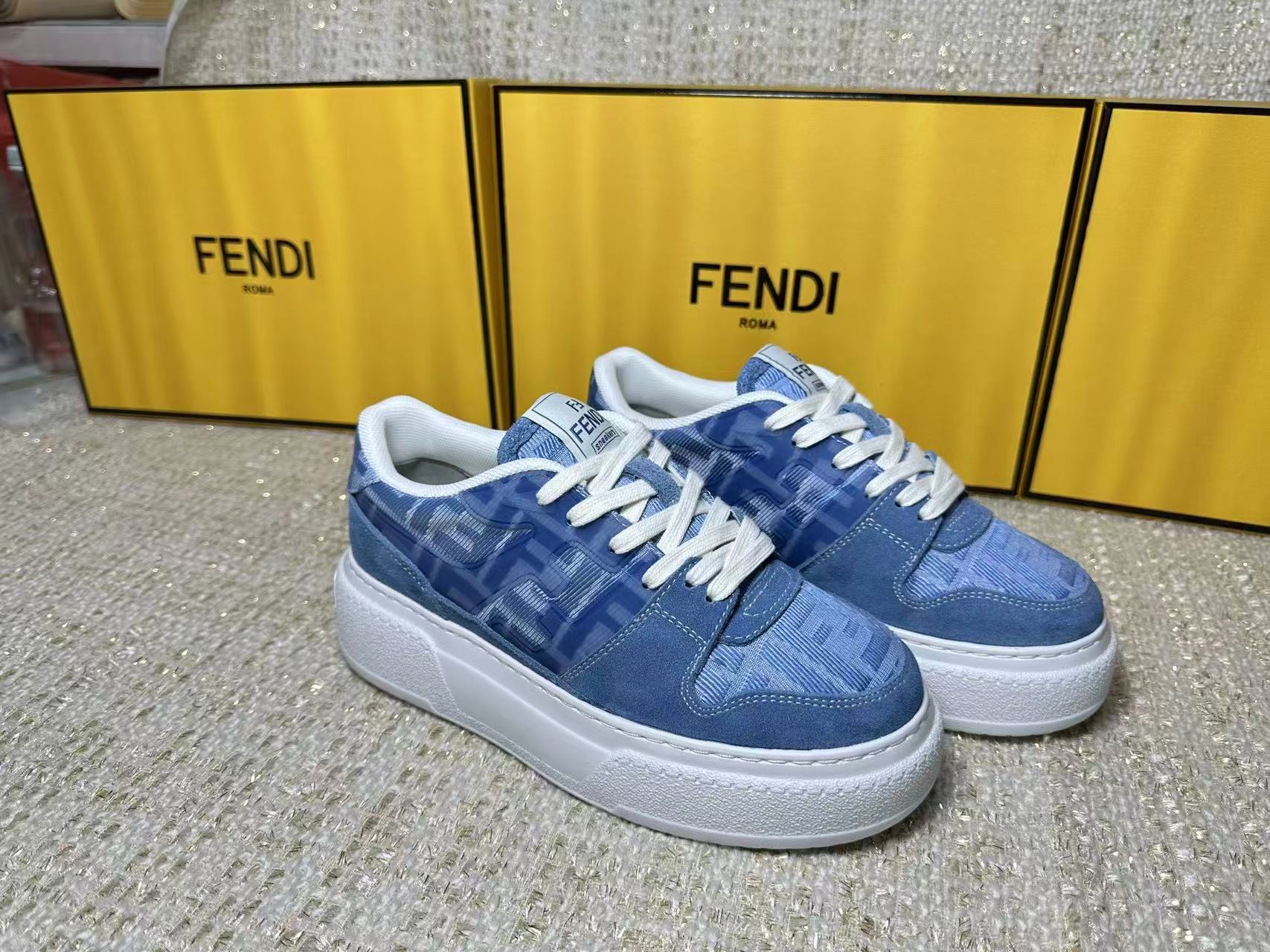 Fendi フェンディ マッチ