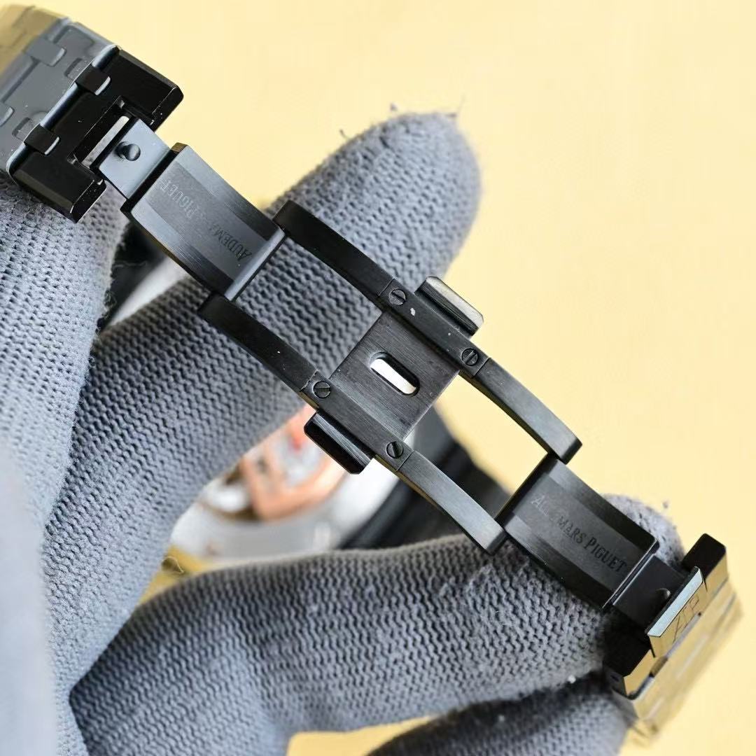 Audemars Piguet  オーデマピゲ  ロイヤル オーク クロノグラフ