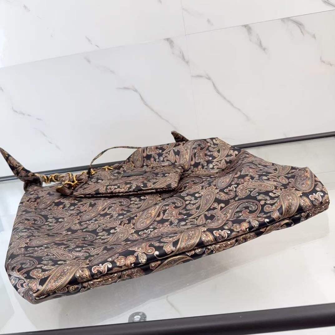 Saint Laurent サンローラン アマリア（シルクツイル）