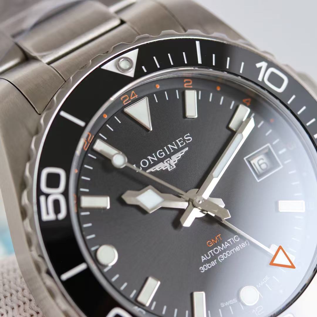 LONGINES  ロンジン  HYDROCONQUEST GMT, L3.790.4.56.6, 自動巻 ウォッチ, Ø 41.00 mm, ステンレススティールとセラミック.