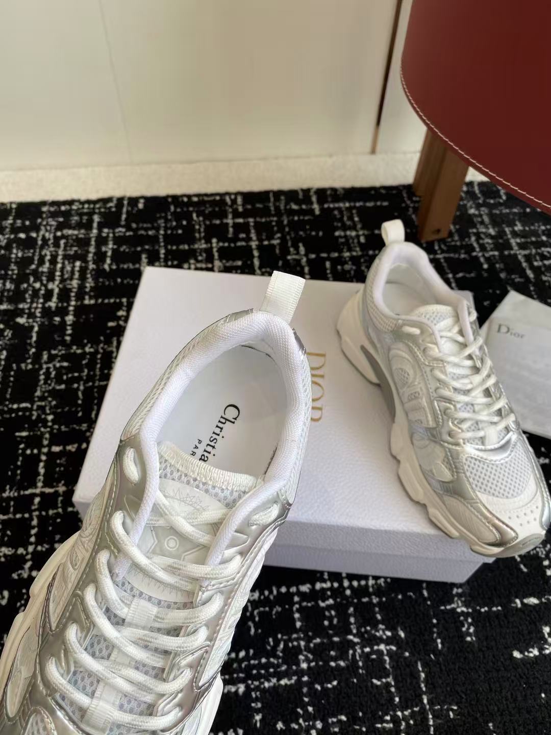 Dior Chrono スニーカー メッシュ & ラミネート レザーエフェクト インサーション