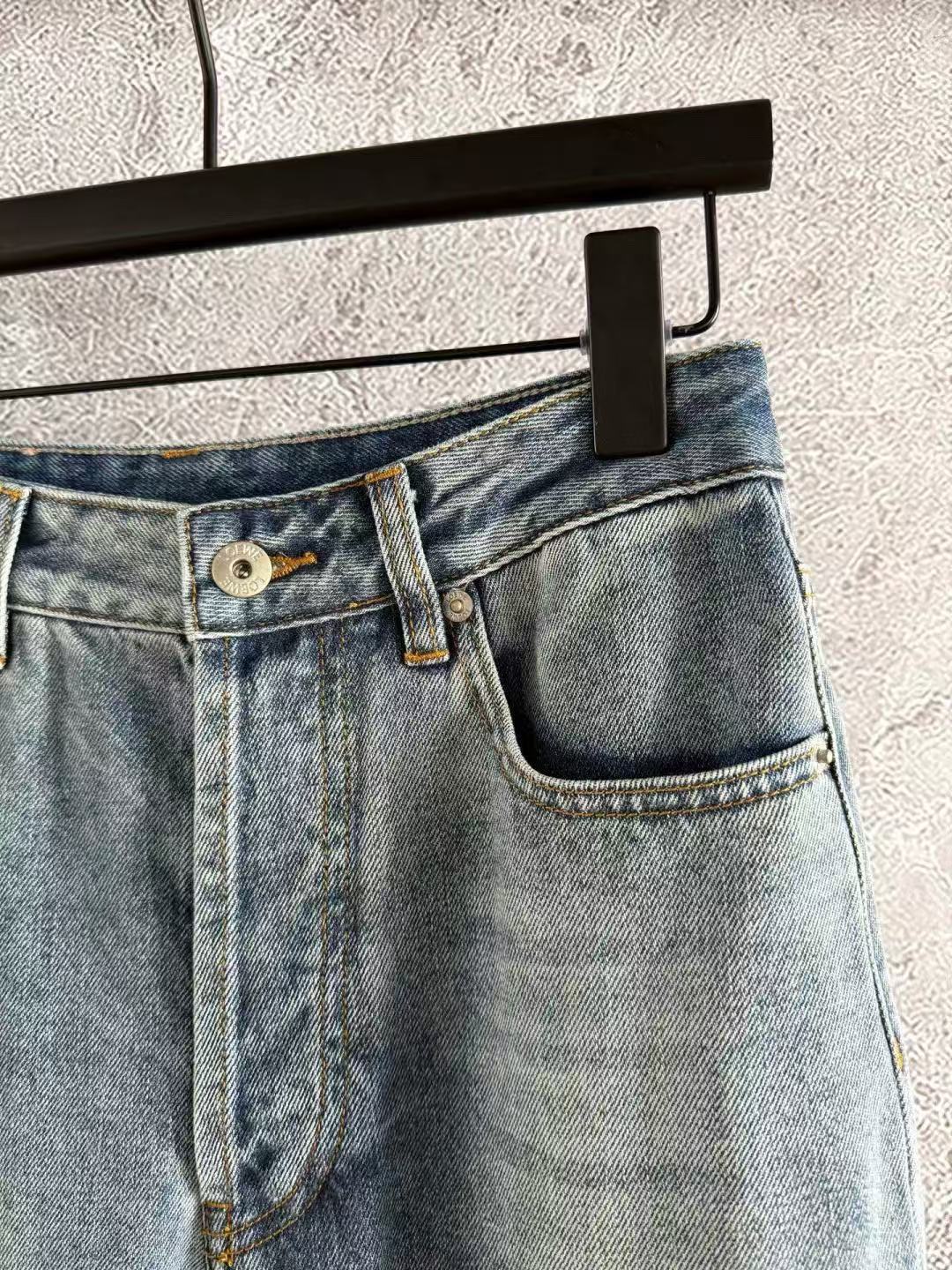 Loewe アナグラム バギー ジーンズ（デニム）