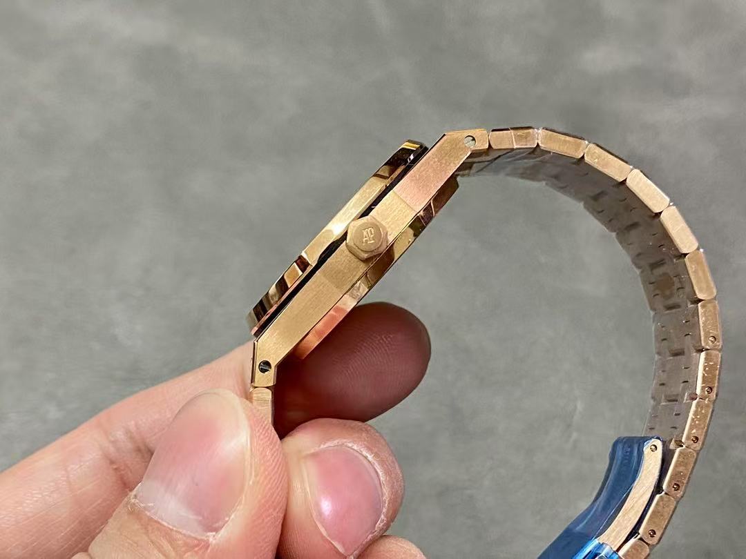 Audemars Piguet  オーデマピゲ  ロイヤル オーク オートマティック