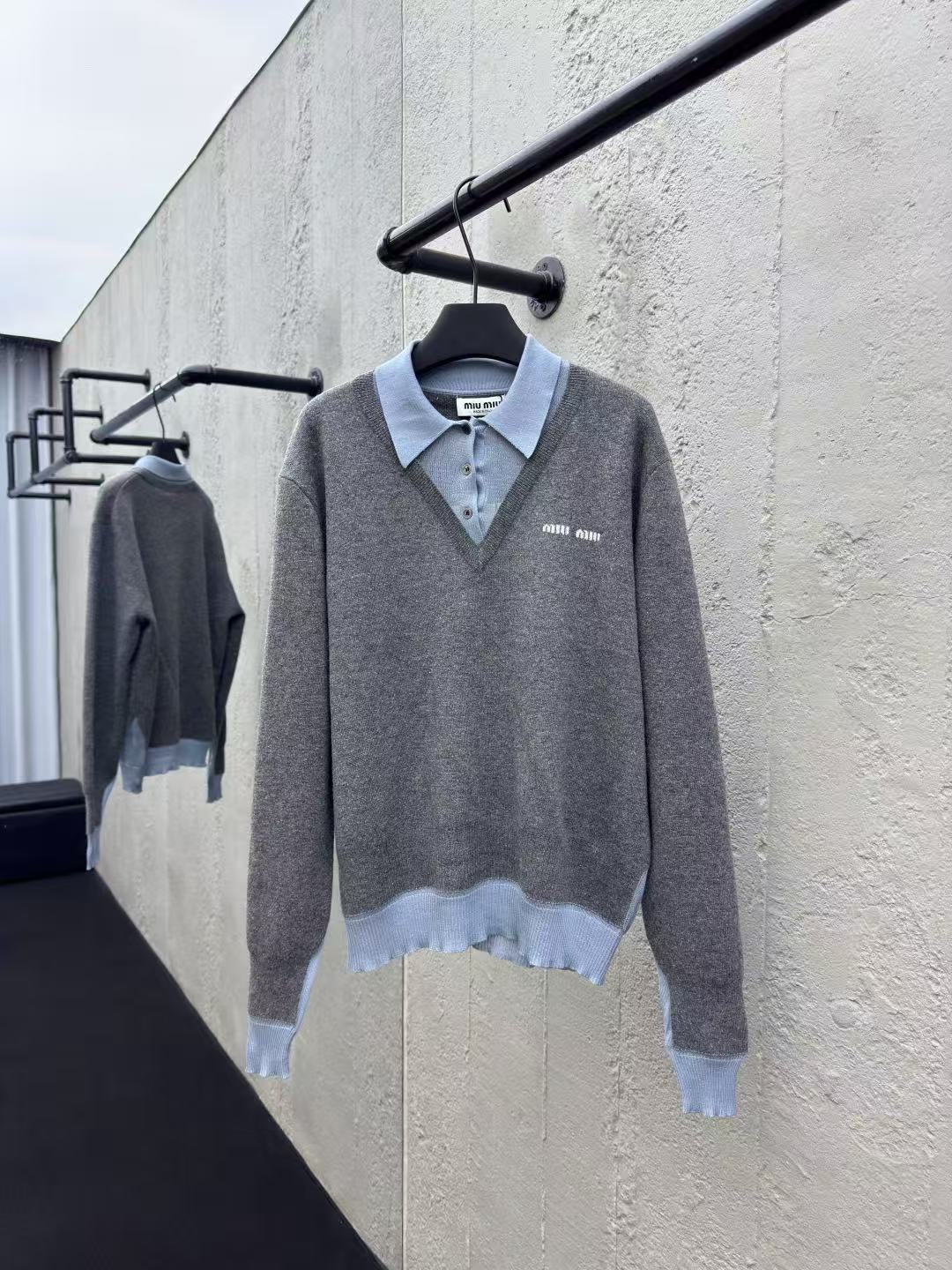 MIUMIU カシミヤxウール ポロセーター