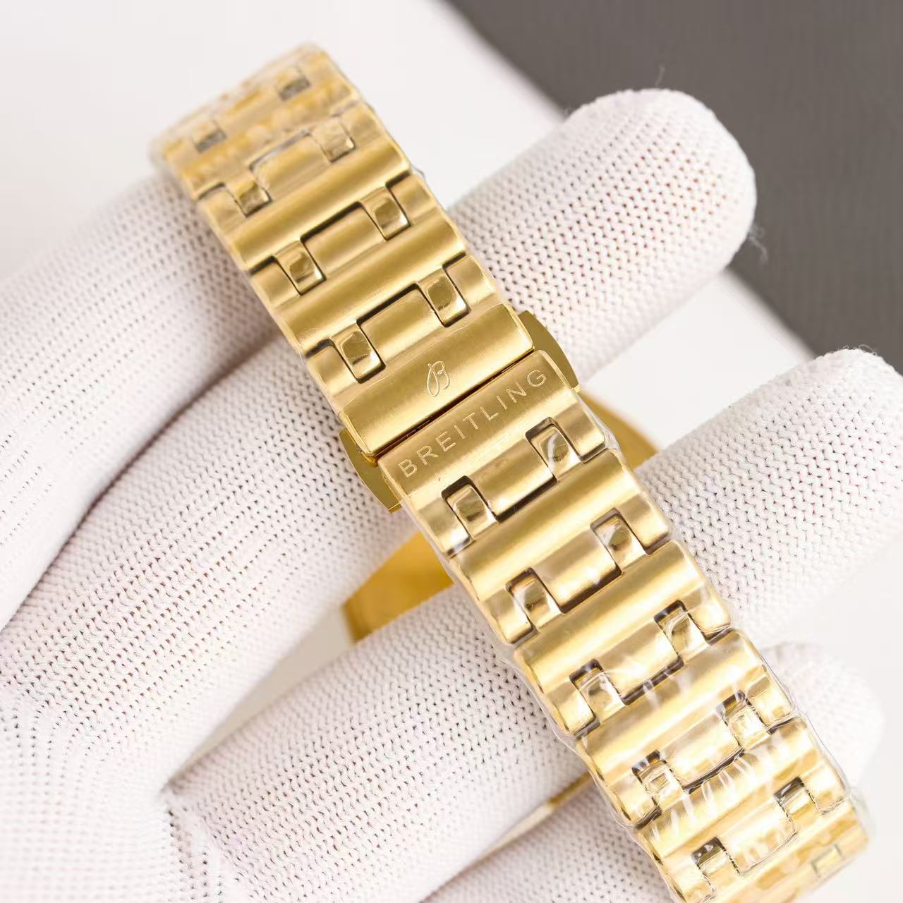 BREITLING  ブライトリング  クロノマット オートマチック36ヴィクトリア・ベッカム