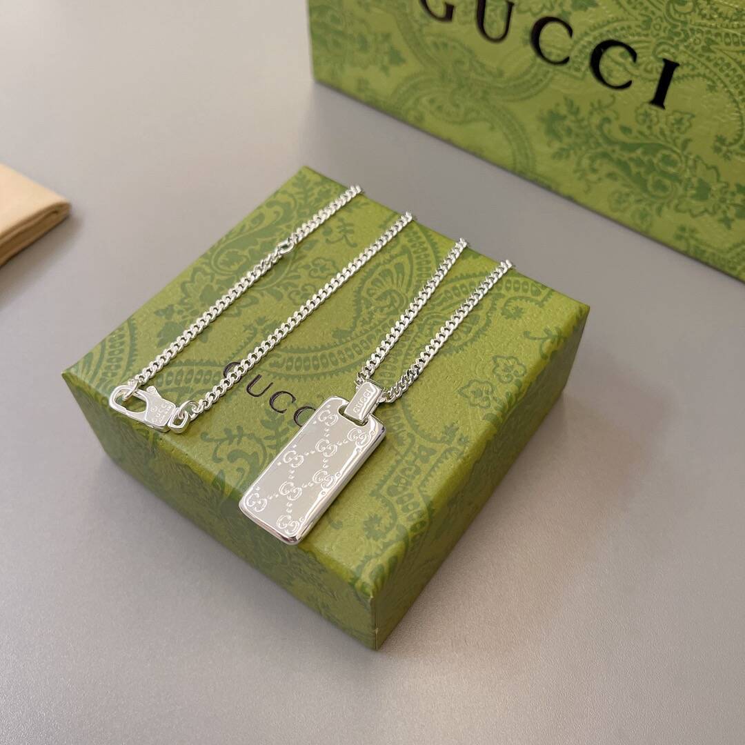 グッチ シグネチャー GG タグ付き ネックレス