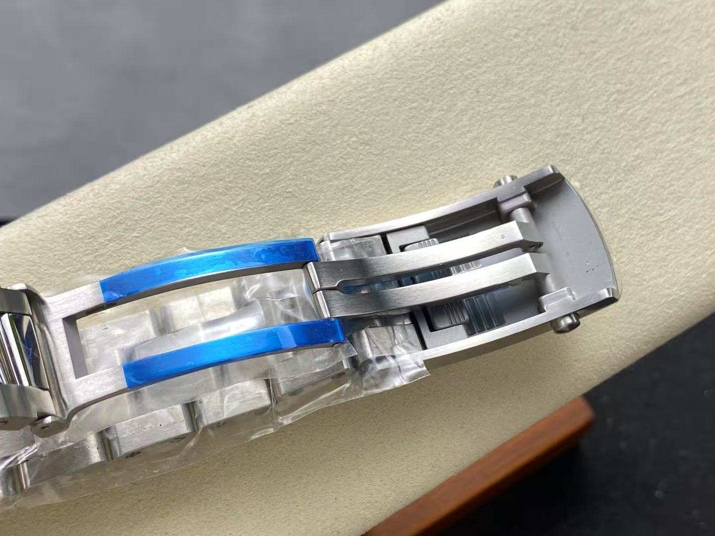 BREITLING  ブライトリング  スーパーオーシャン オートマチック 36