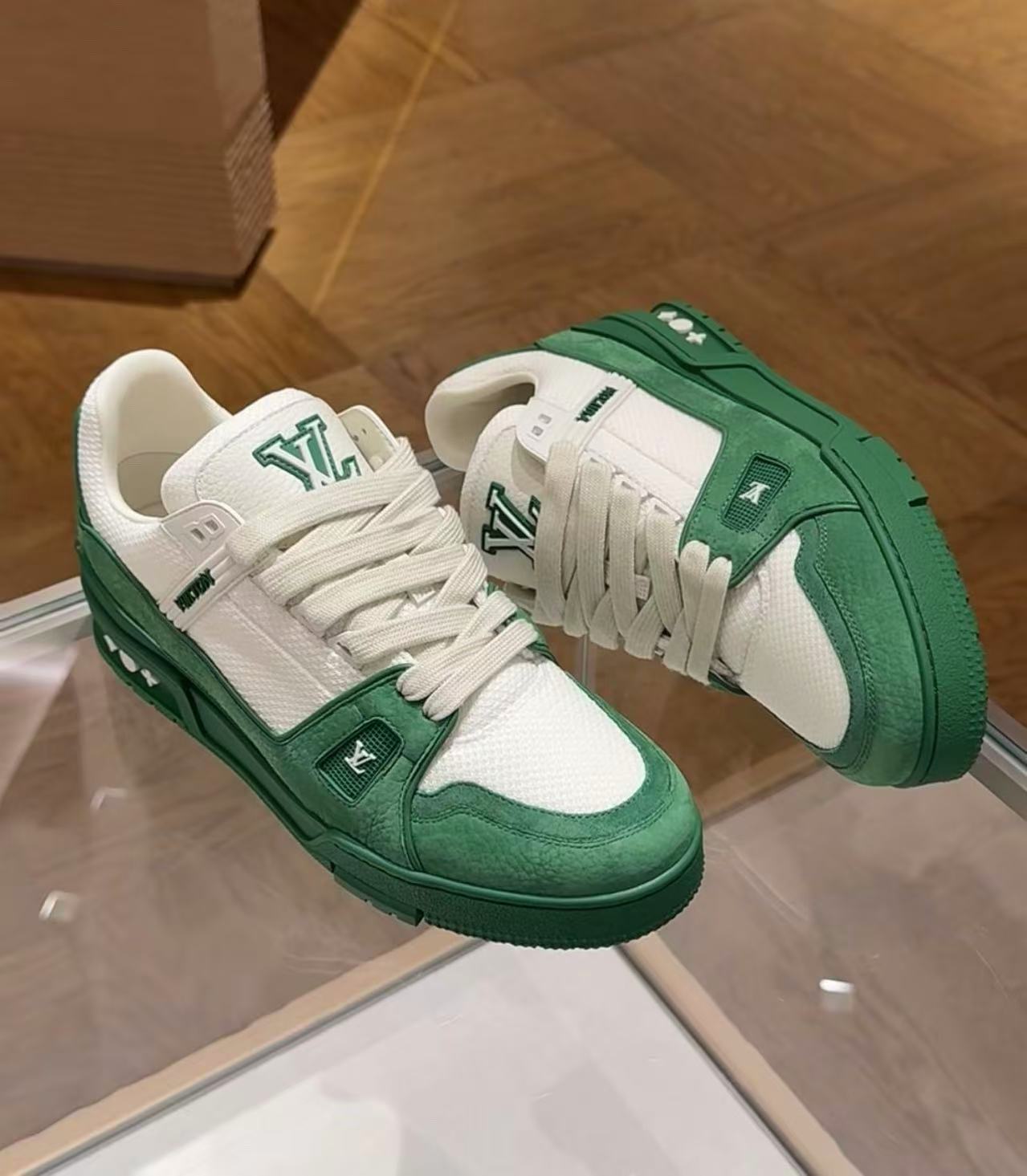 Louis vuitton トレイナー スニーカー